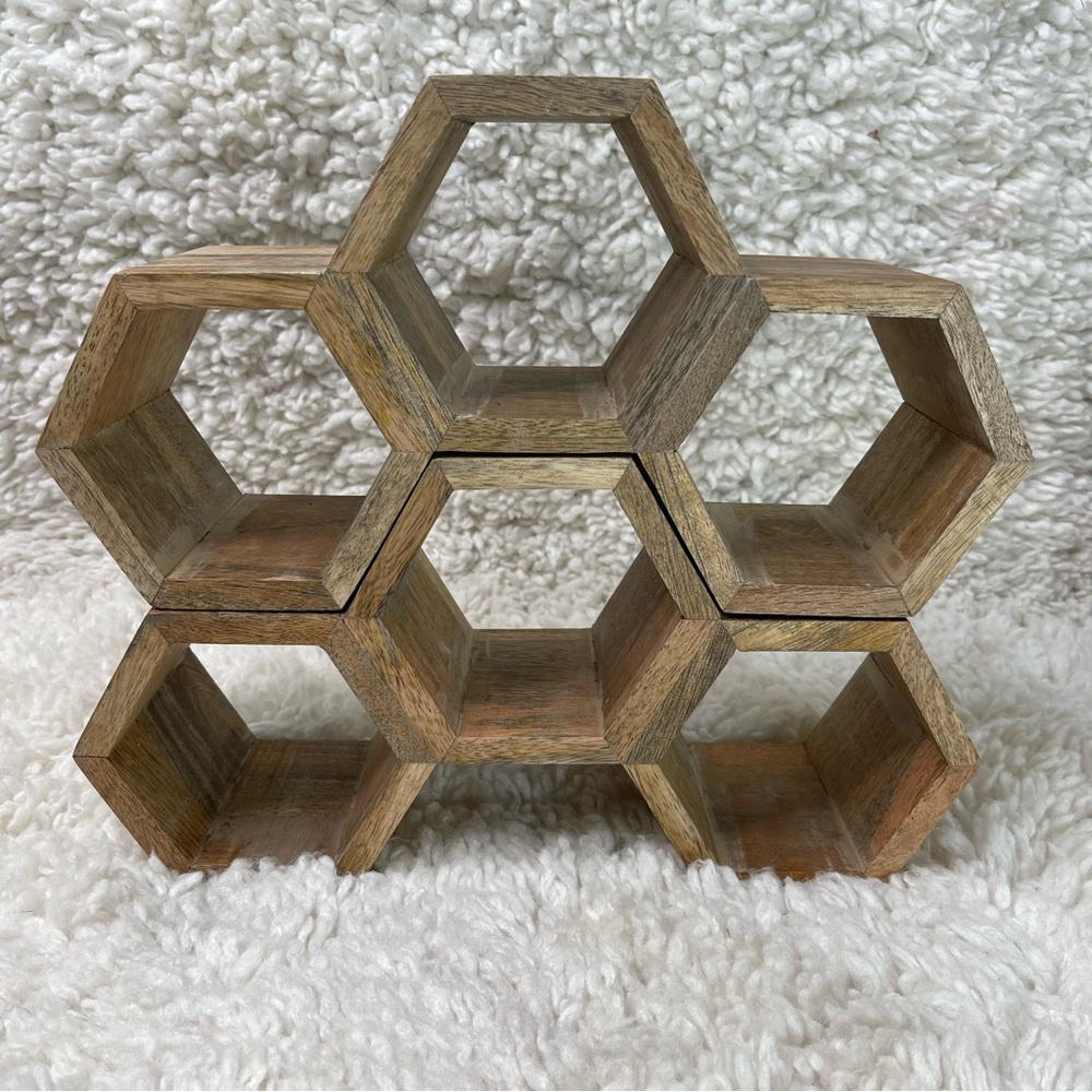 Free Standing Stackable 6 Bottle Wooden Honeycomb Wine Rack For Countertop